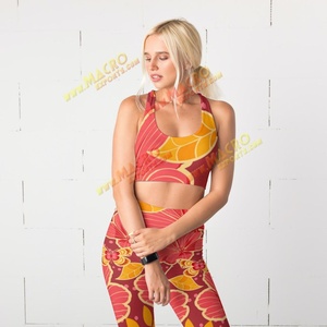 Leggings de yoga respirants pour femmes, taille haute, effet froncé aux fesses, motif marbré tie-dye, avec coutures, impression par transfert thermique 240 g/m² - Product Image 4