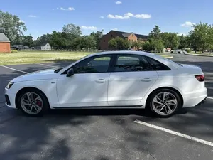 Audi A4 2024 impecablemente limpio - Product Image 3