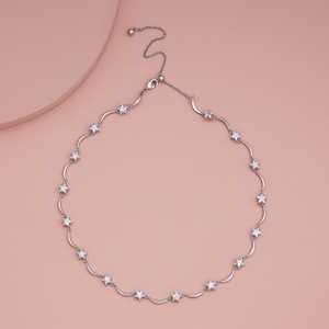 Collier Classique Tendance 186915 avec Motifs Étoiles et Géométriques, Orné de Diamants et de Perles, Chaînes en Alliage pour Fêtes et Anniversaires - Product Image 1