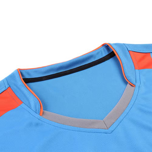 Conjuntos de uniformes de voleibol de Venta caliente diseñe su propio logotipo de Color personalizado transpirable impreso por transferencia de calor 100% poliéster - Product Image 2