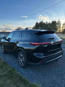 รถยนต์มือสอง ปี 2023 รุ่น Highlander XLE Sport พวงมาลัยซ้าย SUV เบาะหนัง 8 ที่นั่ง - Product Image 4