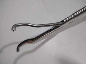 คีมจับ DeBakey Satinsky แบบโค้ง ขนาด 10 มม. x 330 มม. ทำจากสแตนเลส ใช้ซ้ำได้ ใช้งานด้วยมือ ได้รับการรับรองมาตรฐาน CE - Product Image 2