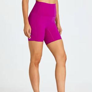 Pantalones cortos de motociclista para correr y entrenar de cintura alta, ropa deportiva informal con logotipo personalizado al por mayor para mujer, ropa deportiva para gimnasio - Product Image 4