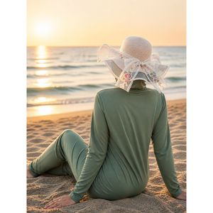 Sombrero Panamá Flexible Rosa Palo con Detalles de Tul, Cinta Floral y Bordado a Mano, Material de Paja de Trigo Toquilla, Accesorio Casual para la Cabeza - Product Image 1