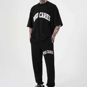 T-shirt basique à épaules tombantes pour hommes 2023 coupe surdimensionnée couleur personnalisée haute qualité % 100 coton biologique décontracté Streetwear OEM - Product Image 1