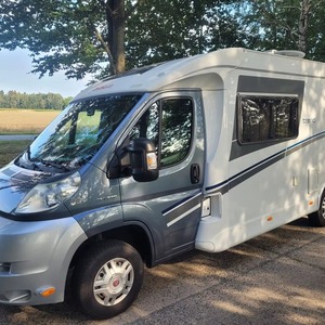 Autocaravana de Viaje de Alta Calidad y Económica para Campamentos al Aire Libre, Disponible para Venta y Envío - Product Image 1