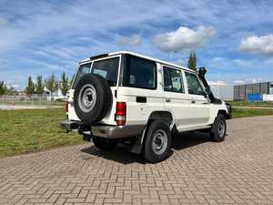 SUV Usado 2022, Automático, Asientos de Cuero, Techo Solar, Excelente Estado, Sin Accidentes, Listo para Conducir - Product Image 3