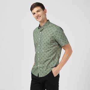 Chemise de plage classique boutonnée pour homme-Coton frais et confortable, parfait pour les vacances en station et les événements à la plage - Product Image 3