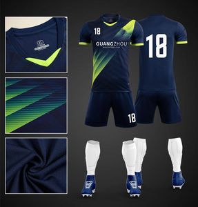 Ensembles de maillots de football personnalisés pour hommes de haute qualité, vêtements de sport par sublimation avec techniques d'impression de pointe, uniforme d'équipe d'entraînement de football - Product Image 6