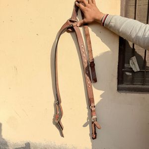 Pechera para Caballo de Cuero Genuino con Correas Ajustables |   Pechera Ecuestre Hecha a Mano para Equitación Inglesa y Occidental - Product Image 4