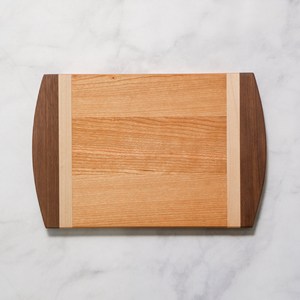 Planche à charcuterie en bois multi-usage de luxe 2026, bord incurvé, noyer, bois dur, planche de service et de découpe, pour une table élégante - Product Image 3