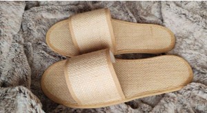 Pantoufles d'hôtel en jute à bout ouvert Conception de salle de bain anti-fantaisie confortable Tissé Textile durable teint en plaine réglable - Product Image 3