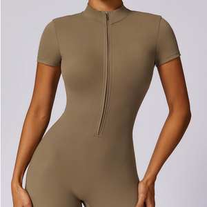 Conjunto Deportivo Personalizado para Mujer, Ajuste Ceñido, Sexy, 100% Calidad de Exportación, Reversible, Diseño Sólido, Transpirable, 2 Piezas, Pantalones Cortos - Product Image 2