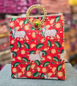 Bolso de mano con diseño de flores de vaca Pichwai para Festival de Diwali, artículo de regalo para invitados, recuerdo de devolución de fiesta a granel, despedida de soltera de Navidad - Product Image 4