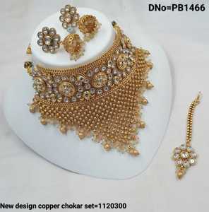 ENSEMBLE DE BIJOUX INDIENS TRADITIONNELS ET À LA MODE EN CUIVRE ENSEMBLE DE BIJOUX DE MARIAGE POUR FEMMES BOUCLES D'OREILLES ET COLLIER - Product Image 2