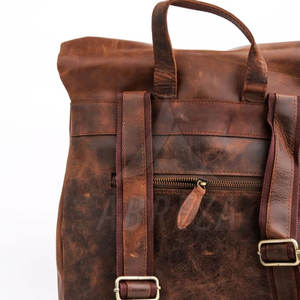 Sac à dos en cuir véritable lavable pour homme, dernier design, fermeture éclair, séchage rapide, respirant, capacité de 20 à 35 L, personnalisable, vente en gros - Product Image 4