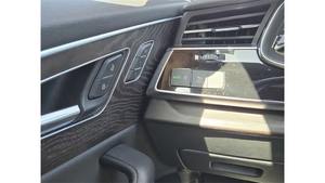 Audi Q8 Premium 2021, Seminuevo en Excelentes Condiciones - Product Image 3