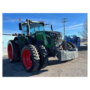 Tracteur agricole moderne avec cabine confortable fermée, feux de travail à LED et système automatisé de gestion des promontoires - Product Image 6