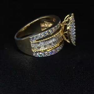 แหวนรูปหัวใจทำจากน้ำแข็ง10KT มี1.10ct กลมและบาแกตต์0.45ct - Product Image 3