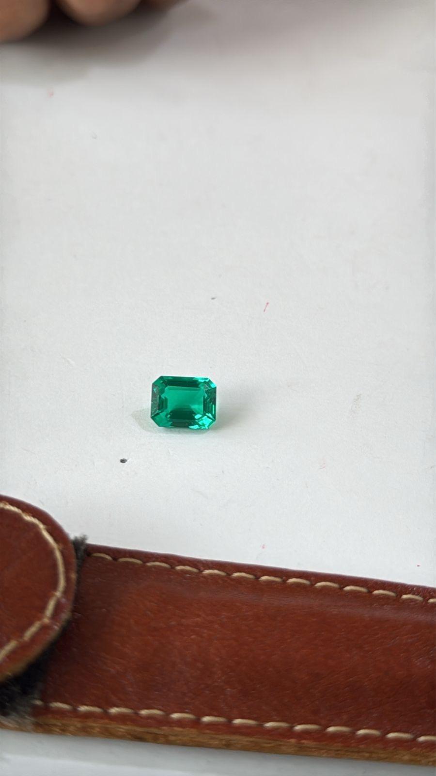 สีเขียวโคลอมเบีย