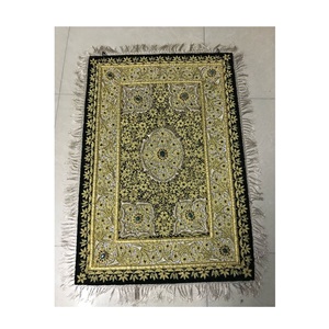 Tapis de décoration intérieure de qualité exportable en fil de Zari et pierre semi-précieuse pour l'approvisionnement mondial avec emballage personnalisé - Product Image 1