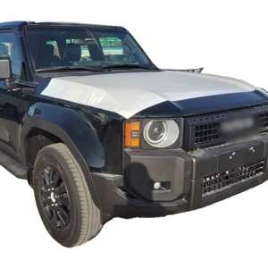 SUV 4x4 de Lujo con Poco Kilometraje, Nunca Accidentado, Motor 6.1-8L de Aspiración Natural, Gasolina, Automático, Interior de Cuero, Llantas de Aleación de Aluminio R17 - Product Image 1