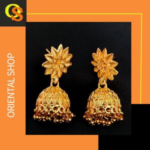 Boucles d'oreilles super vendues serties de boucles d'oreilles en plaqué or 22CT de conception traditionnelle bijoux pour femmes portés par les exportateurs - Product Image 4