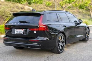 VOLVO V60 Recharge T8 Polestar Engineered 2023 d'occasion (conduite à gauche/droite) - Product Image 4