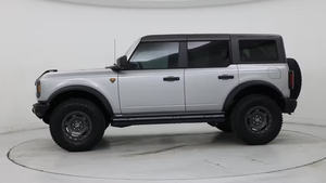Ford Bronco Badlands 4 portes Advanced 4WD 2024 d'occasion en excellent état - Product Image 2