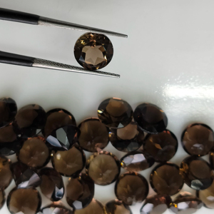 Cuarzo Ahumado Natural de 9MM, Corte Brillante Redondo, Gema Suelta de la Mejor Calidad para la Fabricación de Joyas - Product Image 1