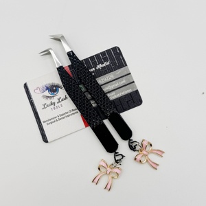 Pinzas para Pestañas de Acero Inoxidable Negro Brillante con Puntas de Precisión, Dijes de Lazo, Marca Privada Personalizada, Empuñaduras de Diamantes, Pinzas para Pestañas de 90 Grados - Product Image 5