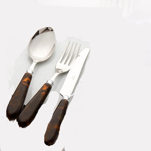 Cuchillo de acero inoxidable de alta calidad, tenedor, cuchara con diseño moderno, juego de cubiertos de lujo con aspecto real para restaurante y hogar - Product Image 3
