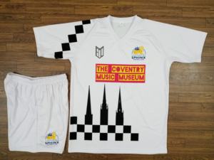 Último diseño nuevo estilo uniforme de fútbol de calidad superior color sólido uniforme de fútbol para la venta - Product Image 1