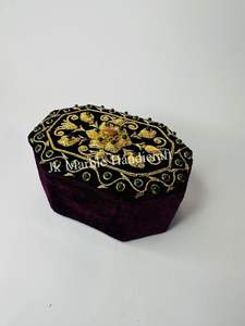 Boîte à bijoux octogonale en velours, design personnalisé, durable, broderie, solution de rangement parfaite pour Thanksgiving - Product Image 6