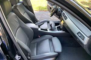 BMW 328i xDrive Sports Wagon 2010 USADO, Volante a la Izquierda/Derecha - Product Image 2