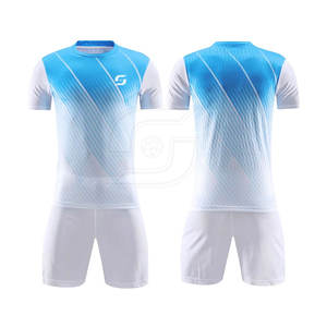 Uniforme de football personnalisé de haute qualité, vêtements de football respirants à séchage rapide, uniforme de football - Product Image 1
