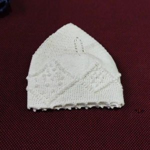 Chapeau de prière pour hommes musulmans en tricot doux blanc de haute qualité Kufi Kopiah avec multicolore et offre une tenue confortable toute la journée à partir de BD - Product Image 2