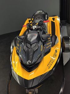 Nouveau jet ski 1400cc avec moteur 4 temps de 115 ch. - Product Image 3