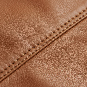 Veste tendance en peau de mouton véritable pour hommes Fournisseur de gros d'usine OEM Vêtements d'extérieur élégants et chauds Vêtements de motard d'hiver durables à l'avant - Product Image 5