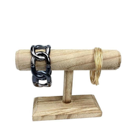 Support de bijoux en bois et collier de bijoux comme présentoir avec bsae en bois et utilisation à la main au meilleur prix