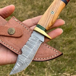 Cuchillo de Desollar Forjado con Diseño de Damasco y Patrón Trenzado, con Mango de Madera de Olivo, Cuchillo de Hoja Fija Personalizable OEM - Product Image 4