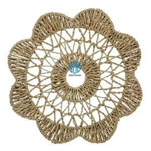 Suitable for Dining Table Wholesaler Customize Flower Shape Seagrass <b>Placemat</b> <b>Wicker</b> Dishes Mat Seagrass Charger for Kitchenware - Product Image 4