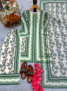 Crêpe de créateur avec impression numérique avec cordon de manche ensemble costume longue robe pakistanaise à la mode pour la fête, costume de créateur - Product Image 6