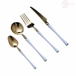 Ensemble de couverts de luxe en acier inoxydable pour les fêtes et les dîners |   Ensemble moderne de cuillères, fourchettes et couteaux écologiques avec couleurs personnalisées - Product Image 2