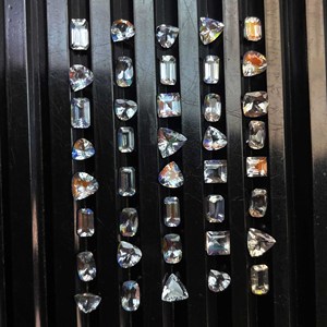 Piedra Lunar Arcoíris de Madagascar Natural, Corte Mixto, Gema Suelta de 3-5 mm, Piedra Lunar Multifuego para Joyería - Product Image 5