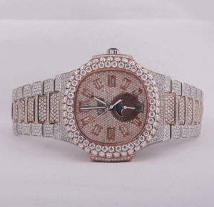 นาฬิกาฮิปฮอปโครโนกราฟสุดหรูสำหรับผู้ชายเคสสแตนเลสสตีลเพชรสีทองคำขาว VVS กระจกใส - Product Image 1