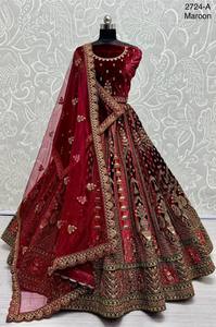 Hermoso Terciopelo Lehenga Choli Con Doble Dupatta - Product Image 4