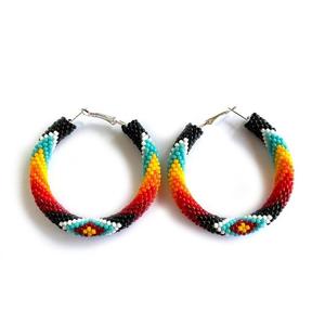 Boucles d'oreilles créoles en perles de rocaille faites à la main couleur personnalisée disponible boucles d'oreilles créoles perlées à la mode avec style de mode d'été perlé - Product Image 3