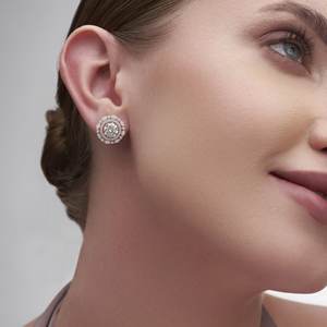 ต่างหูห่วงแฟชั่นสไตล์ดอกไม้ 4.25 กะรัต สำหรับผู้หญิง ทำจากทองคำขาว 14K ประดับเพชรเลี้ยงในห้องปฏิบัติการ - Product Image 1