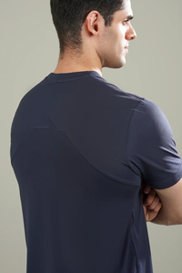 Ensemble de fitness bleu marine Confort et style combinés Respirant et tendance Parfait pour toutes les activités Gym et activités de plein air Par Ako - Product Image 4